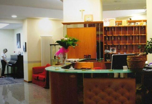 Hotel San Giacomo Monteprandone Exteriör bild